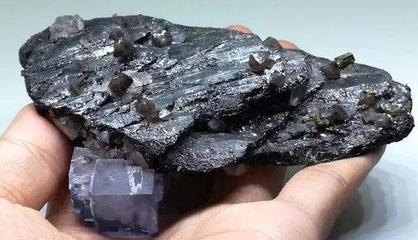 中國掌握關鍵金屬礦石底牌，稀土之后又一戰略資源引全球矚目